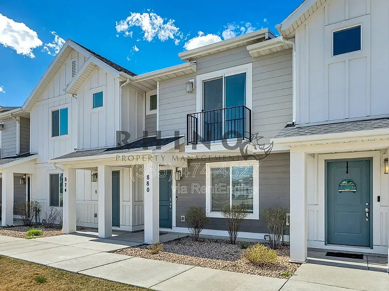 880 N Herman Dr — Photo 23