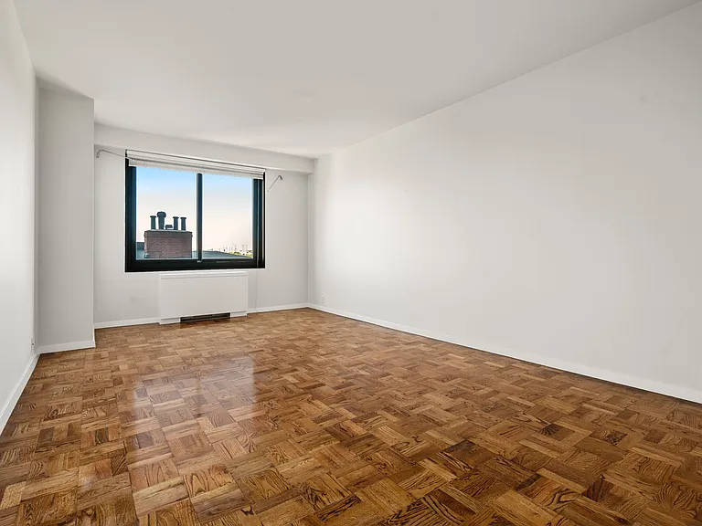 180 Beacon St #9 — Photo 9