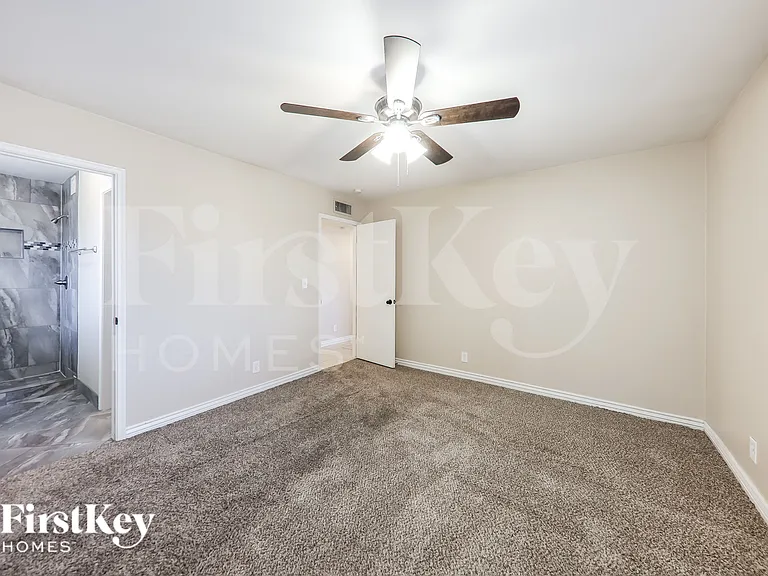 9044 N 52nd Dr — Photo 7