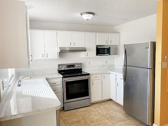 5th image of 13457 Muriel Ave