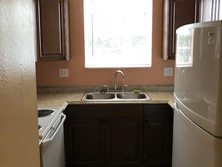 9029 Westchester Cir — Photo 5