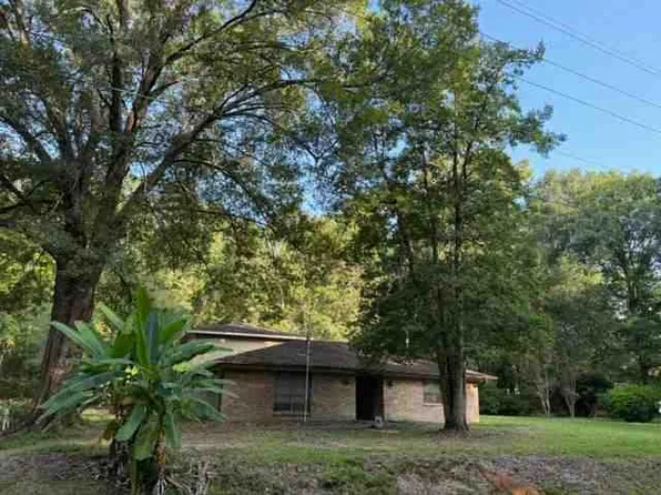 1021 W Wildwood Dr, Village Mills, TX 77663