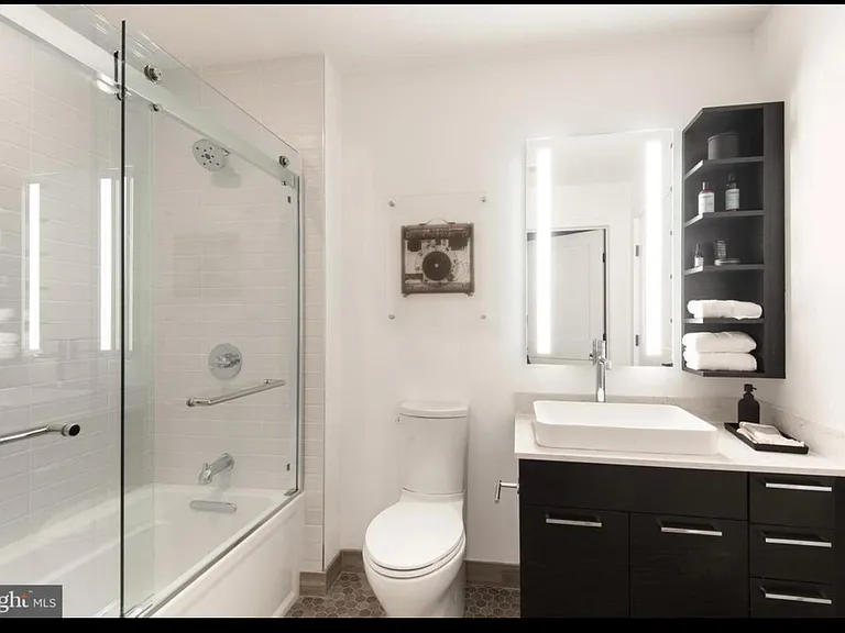 70 N St SW #1014 — Photo 7