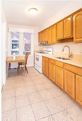 Rented by RealTegrity NY LLC | media 61