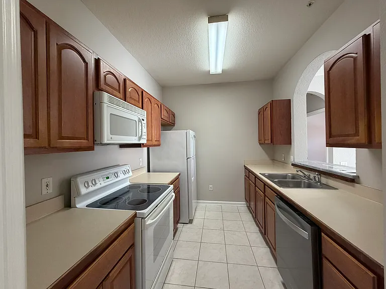 13524 Turtle Marsh Loop #621 — Photo 4