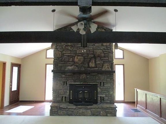 2nd image of 8100 Valleyview Ln
