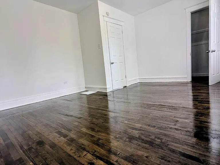 7315 S Kenwood Ave — Photo 11