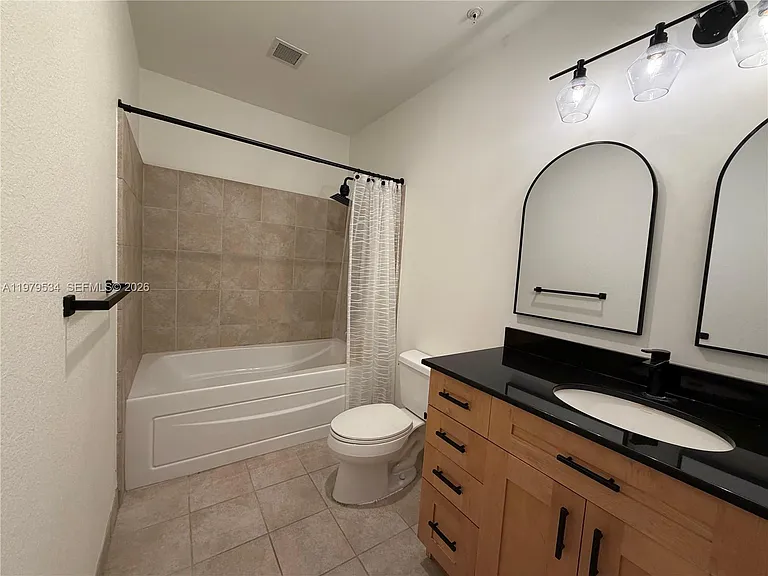 150 E Robinson St #205 — Photo 10