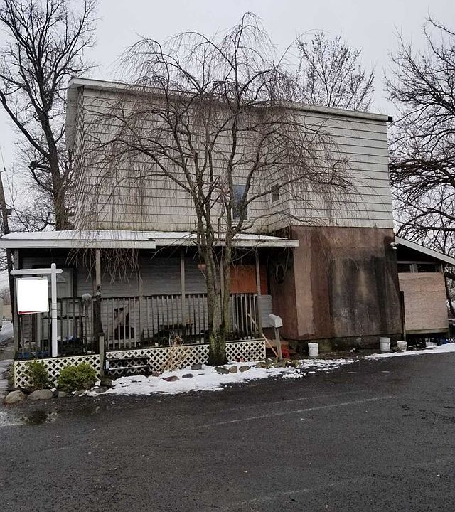 1st image of 259 River Dr