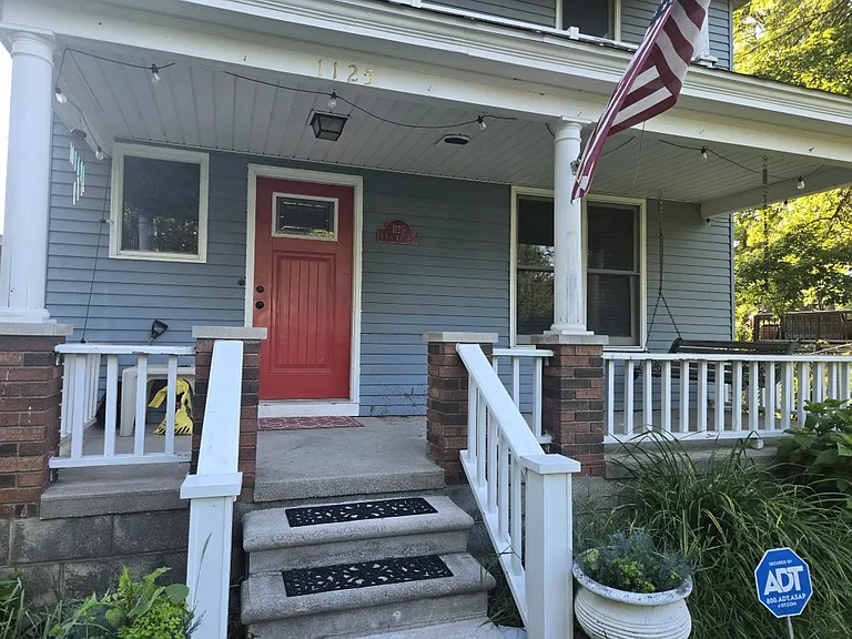 1125 S Long Lake Blvd — Photo 3