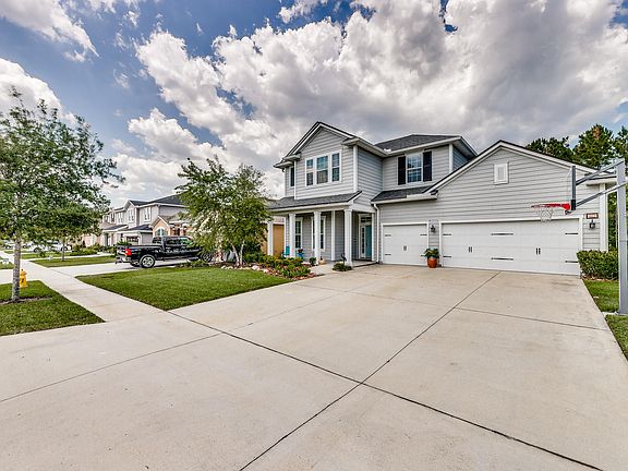 3rd image of 267 Greenleaf Lakes Ave