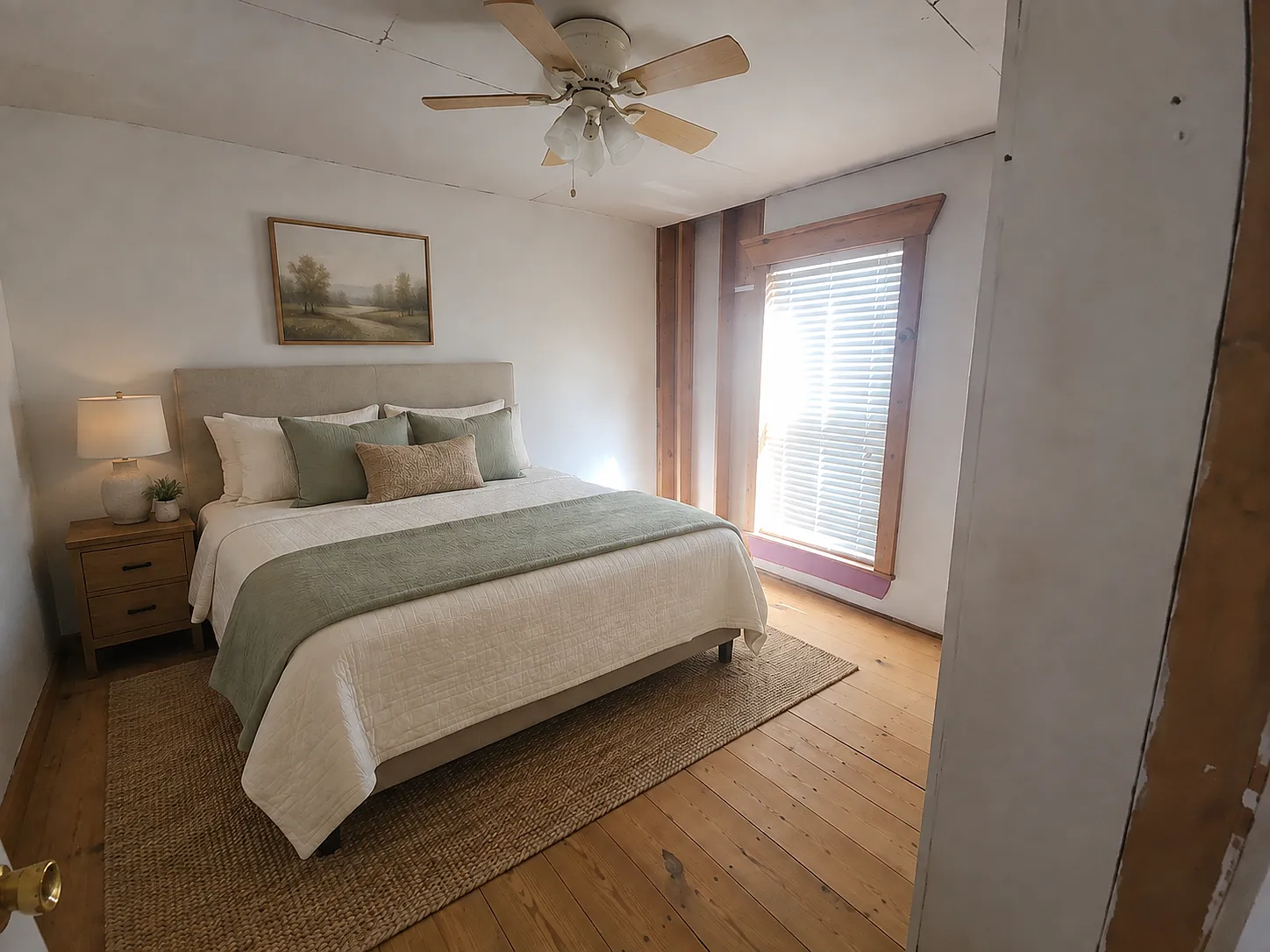 4 bed, 2100 sqft, $1,950 — Photo 4