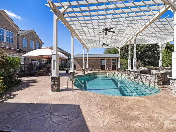 1607 Schiller Dr, Monroe, NC 28110