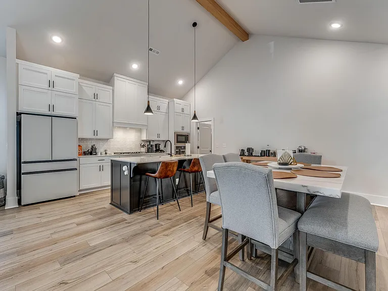 6807 Autumn Ave — Photo 8