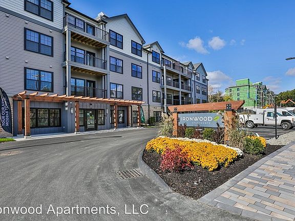 3rd image of 215 Fairmount Ave Unit 403