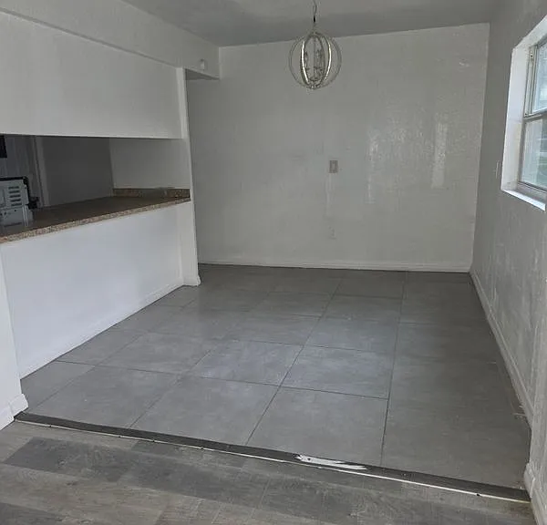 1033 W Sumner St — Photo 6