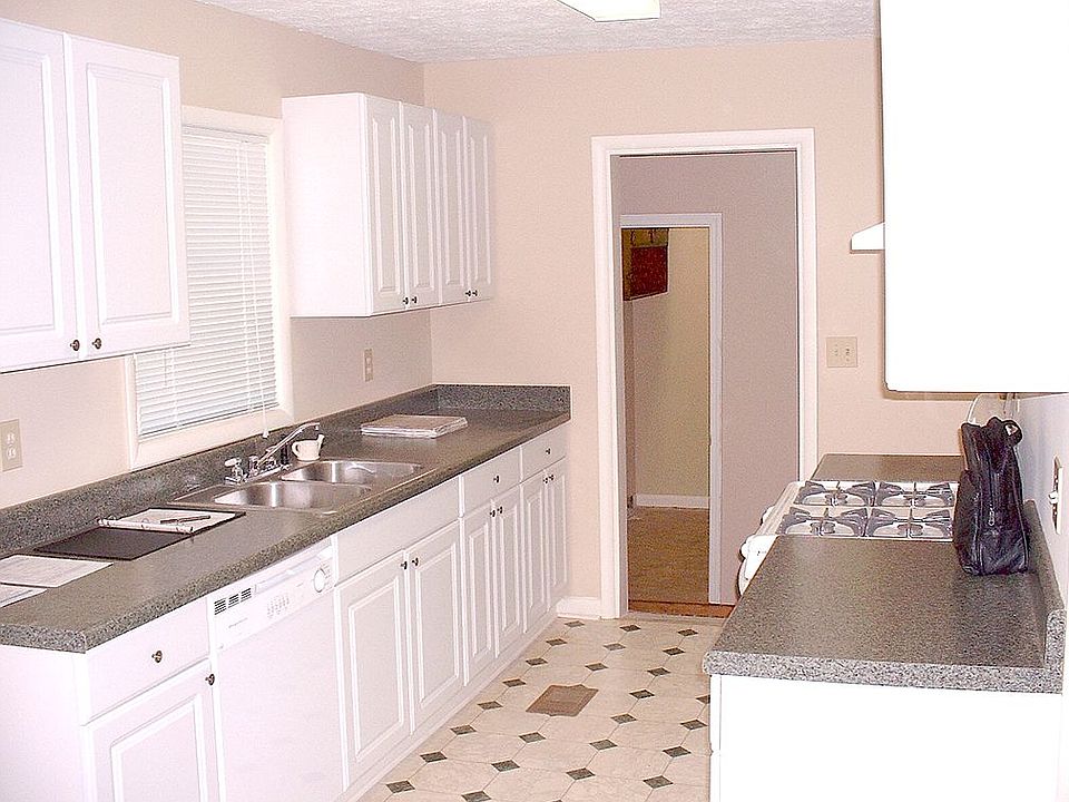 2nd image of 616 Melrose Dr