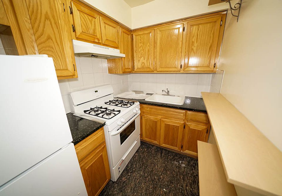 1st image of 2917 31st Ave #1A