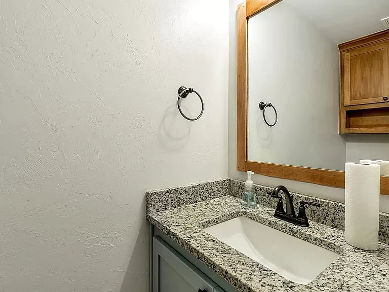 4609 McCann Ave — Photo 5