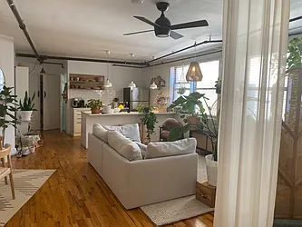 Rented by R New York