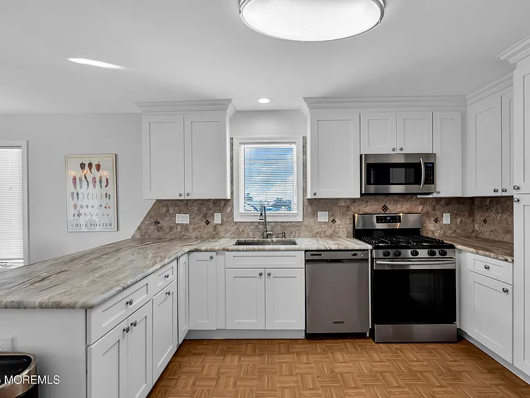 913 N Ocean Ave — Photo 14