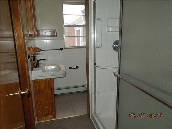 5th image of 1523 E Melrose Ave