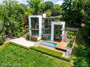 301 Howard Ave, Staten Island, NY 10301