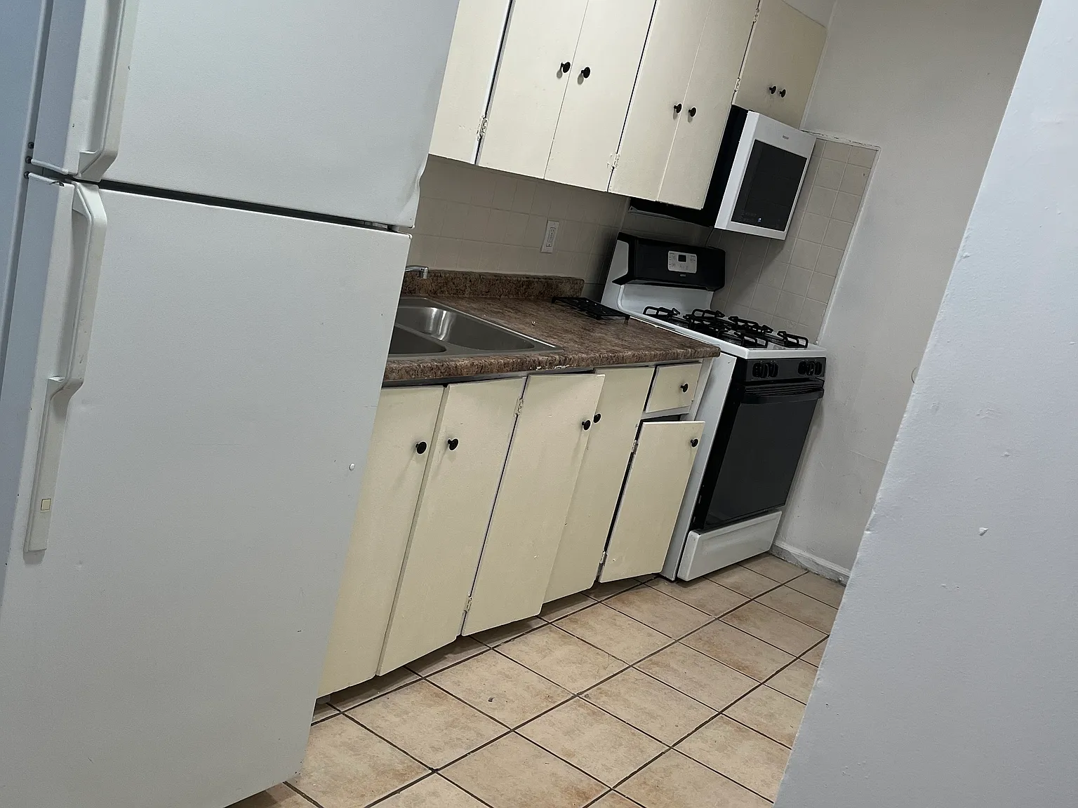 1 bed, 550 sqft, $770 — Photo 3