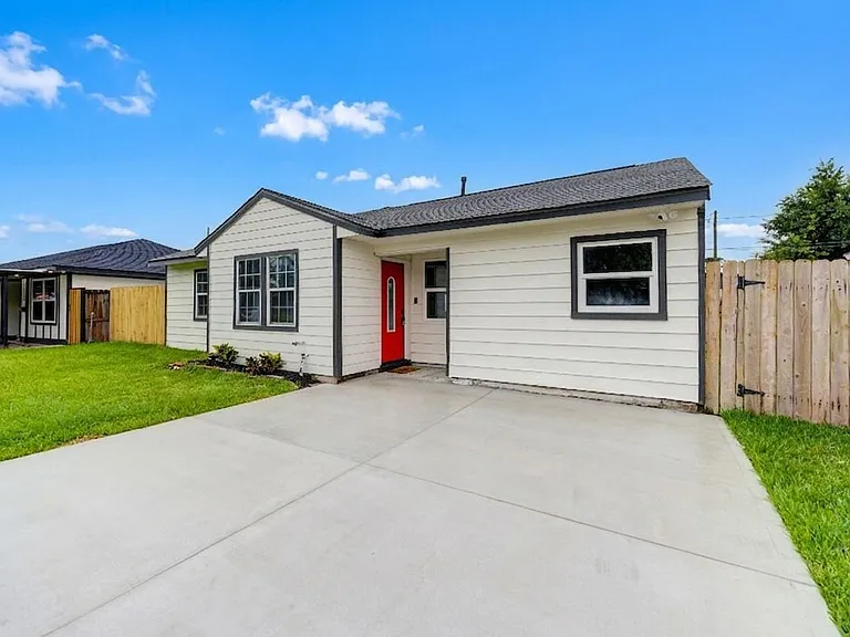 12434 Mylla St — Photo 49