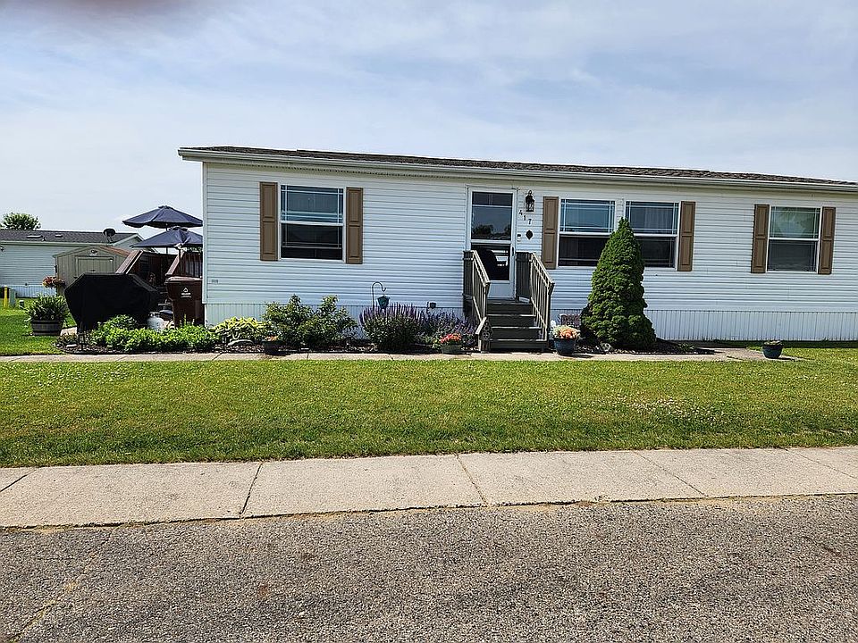 1st image of 417 Birds Nest Ln