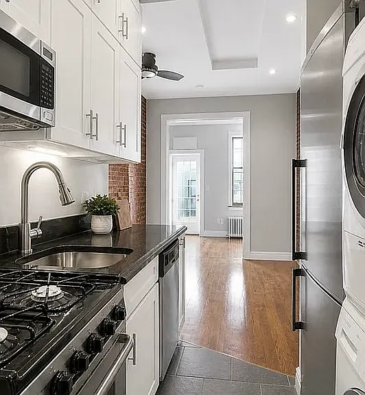 246 Mott St #24C — Photo 7