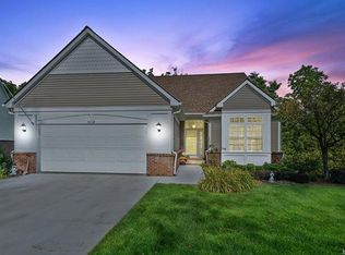 5334 Pentwater Dr, Howell, MI 48843