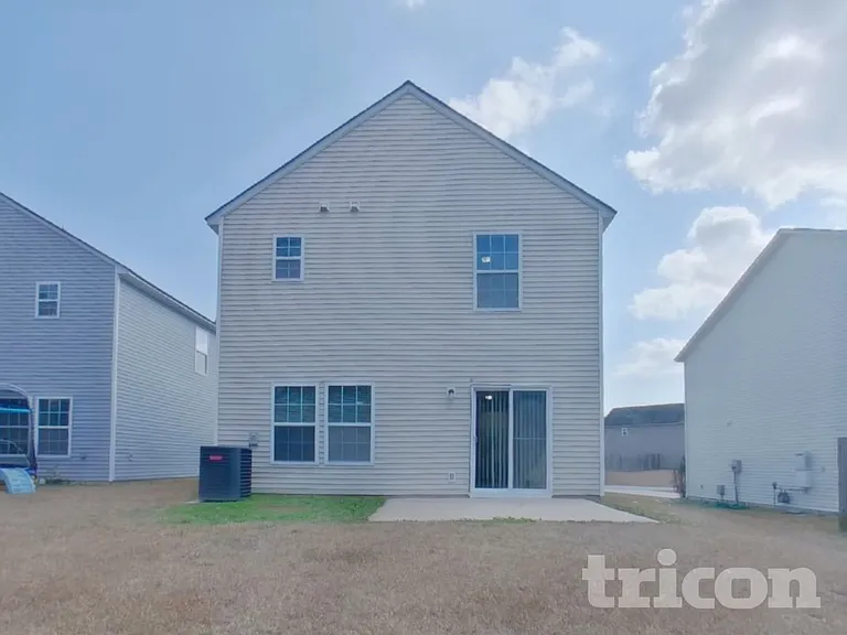 344 Longfellows Ln — Photo 16