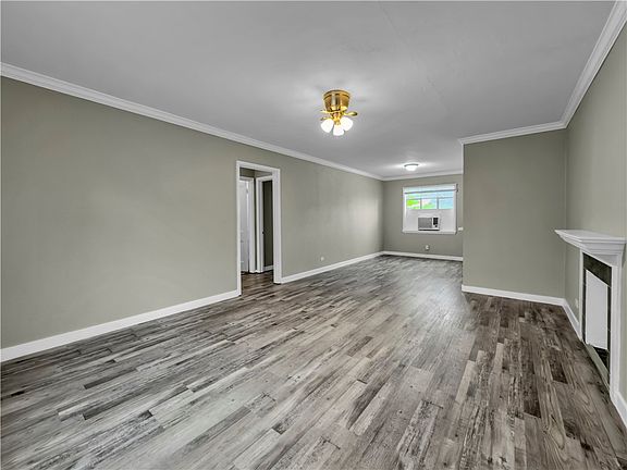 5th image of 243 Indiana Ave