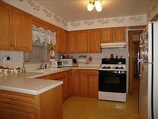 4th image of 7624 W Gunnison St