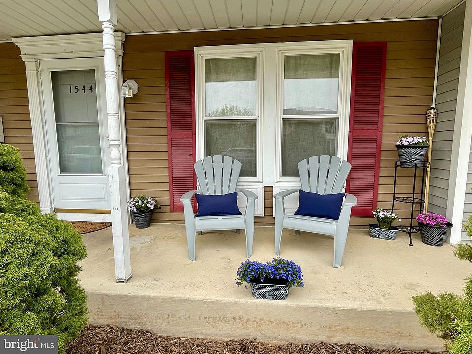 1st image of 1544 Violet Dr