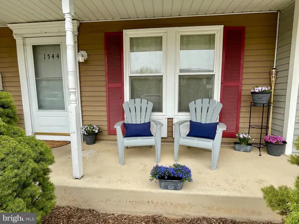 1544 Violet Dr, Hagerstown, MD 21740