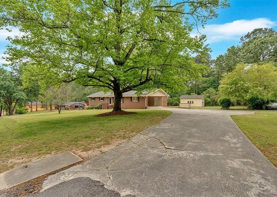 1st image of 115 Pine Tree Dr