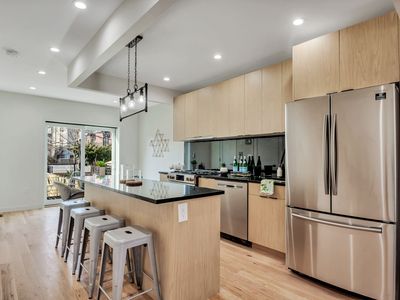 127 Pioneer St, Brooklyn, NY, 11231