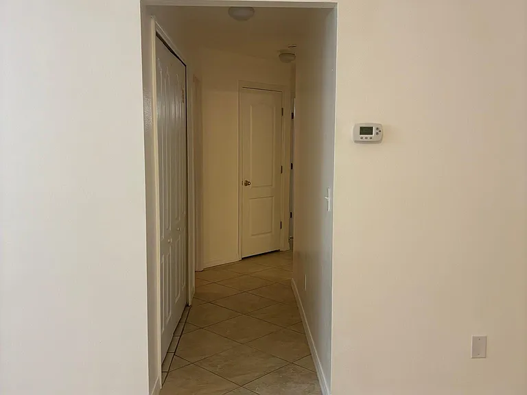 244 Hammock Ct — Photo 7