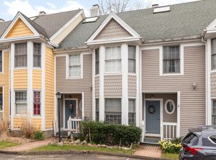 926 Quinnipiac Ave APT 4, New Haven, CT 06513