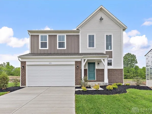 1221 Heathgate Way, Fairborn, OH 45324