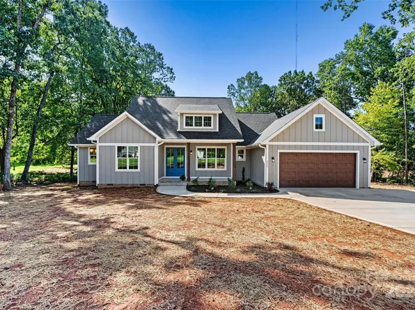 3098 Hipp Rd, Iron Station, NC 28080