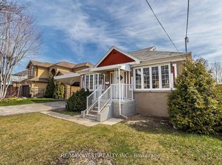 7 Highland Hl, Toronto, ON M6A 2P7