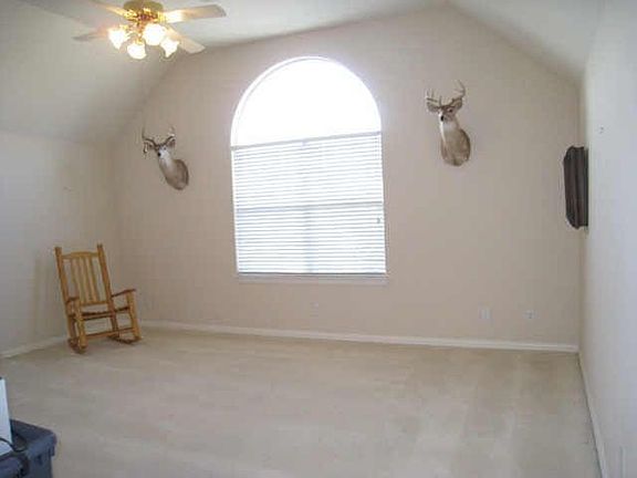 4th image of 5601 Harbor Town Dr
