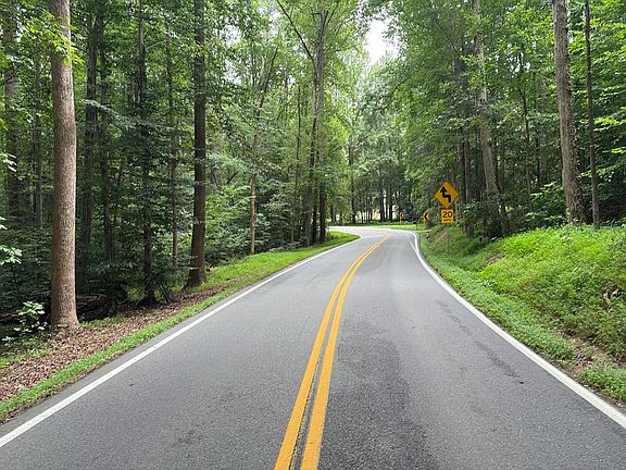5th image of 10300 Spring Run Rd
