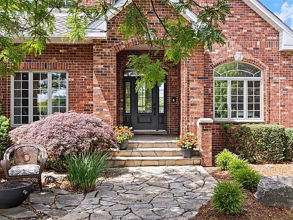 4th image of 261 Ruggaber Dr