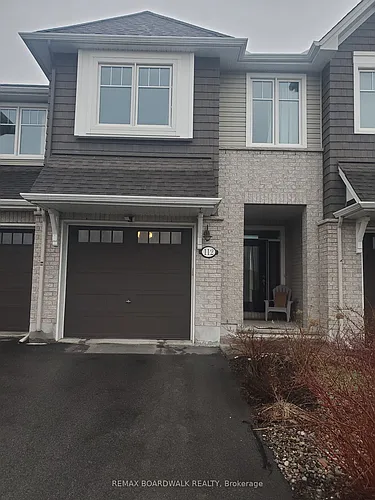 112 Kestrel St Photo 1