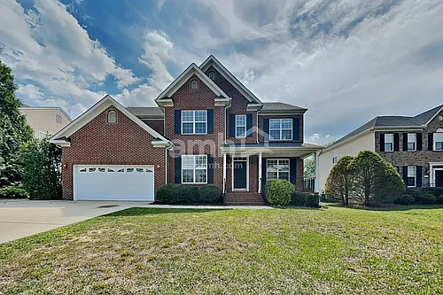 121 Hampton Lake Dr Photo 1