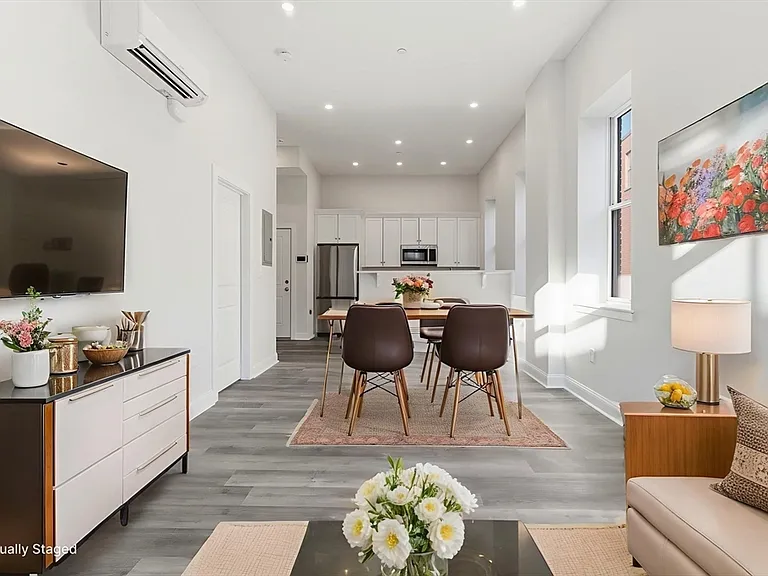 19-25 Essex St #303 — Photo 3